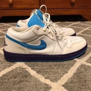 Jordan 1 Low RARE Vivid Blue